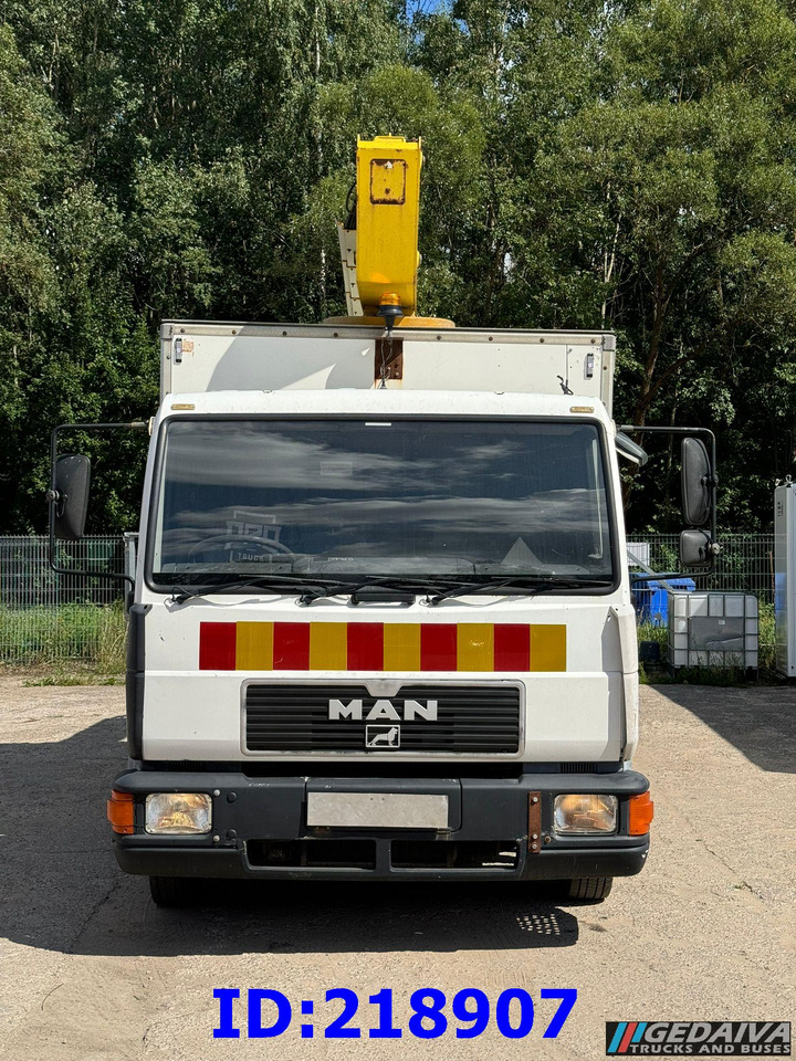 MAN LE 220C + Sky King 179TV - Camion avec nacelle: photos 2 MAN LE 220C + Sky King 179TV - Camion avec nacelle: photos 2