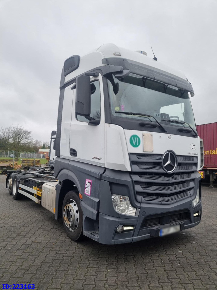 MERCEDES-BENZ Actros 2542 BDF 6x2 Euro6 - Châssis cabine: photos 1 MERCEDES-BENZ Actros 2542 BDF 6x2 Euro6 - Châssis cabine: photos 1
