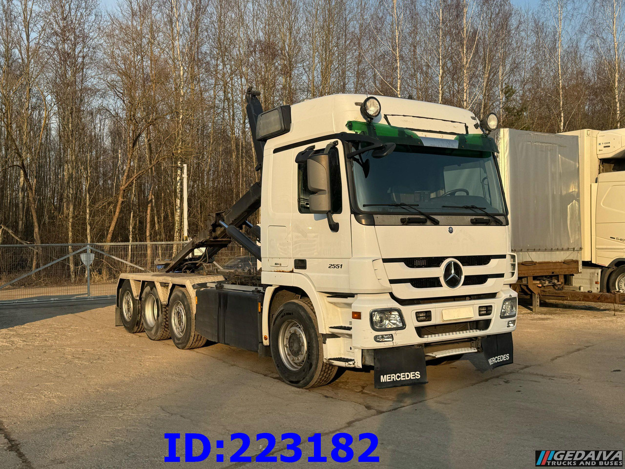 MERCEDES-BENZ Actros 2551 8x2 V8 Retarder - Camion ampliroll: photos 3 MERCEDES-BENZ Actros 2551 8x2 V8 Retarder - Camion ampliroll: photos 3