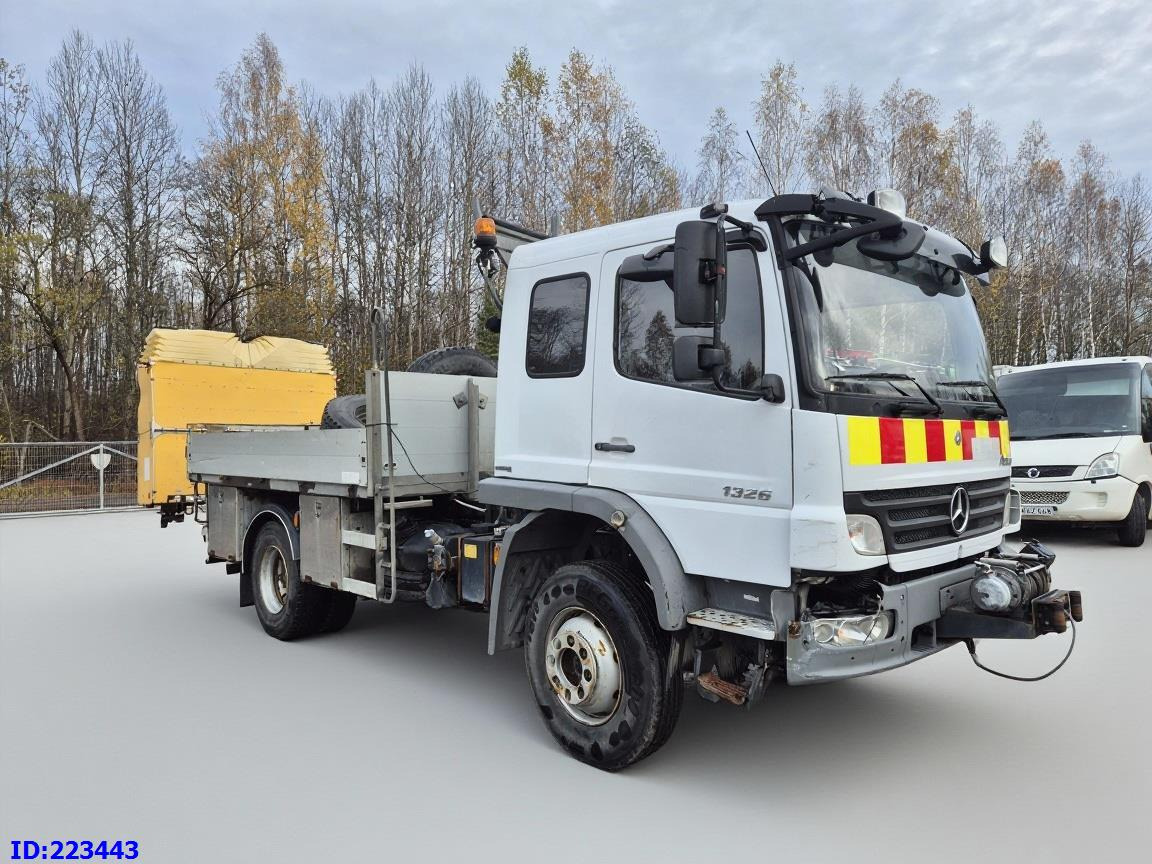 MERCEDES-BENZ Atego 1326 4×4 - Camion plateau: photos 4 MERCEDES-BENZ Atego 1326 4×4 - Camion plateau: photos 4