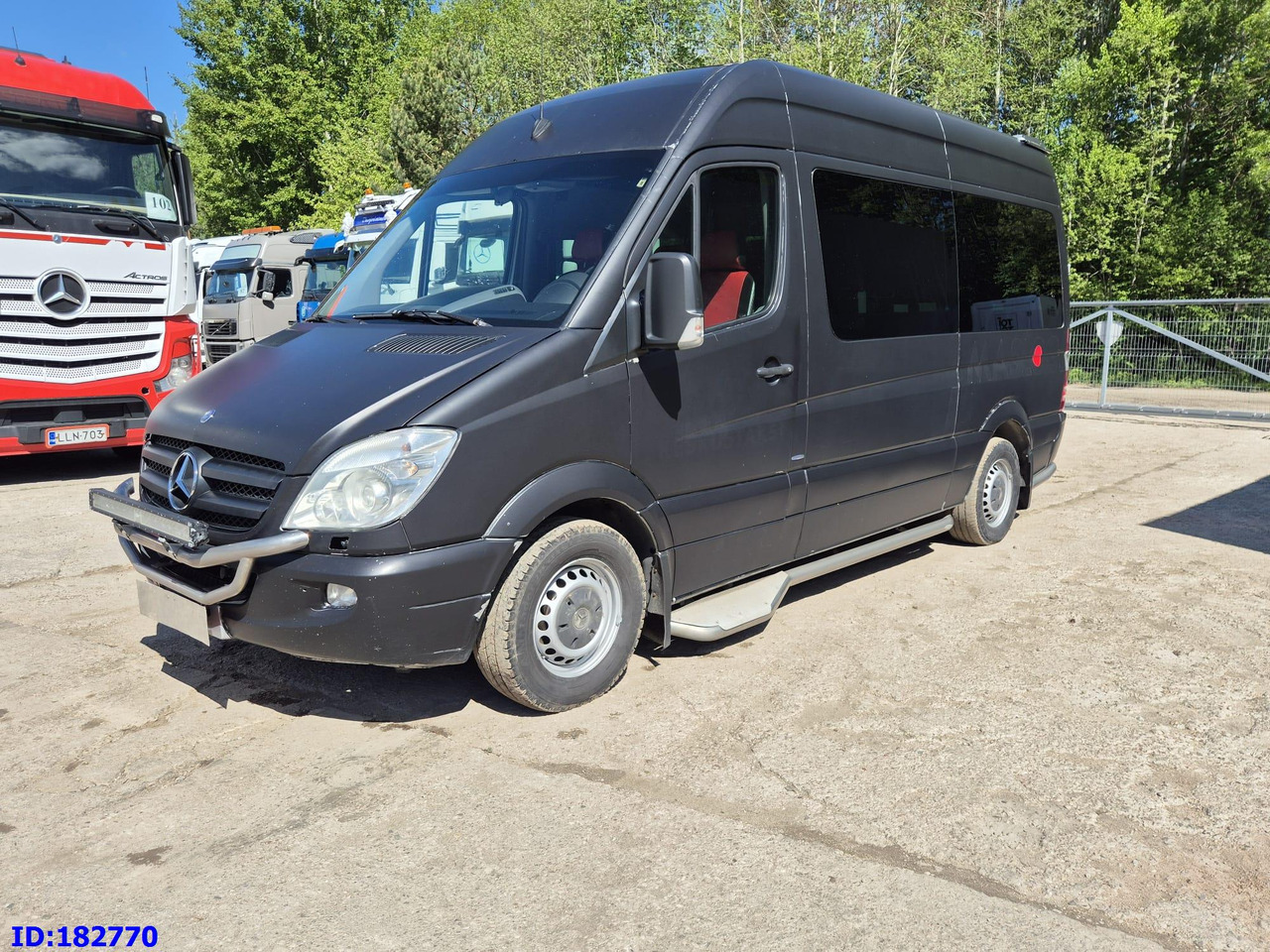 MERCEDES-BENZ Sprinter 319 VIP Euro5 - Minibus, Transport de personnes: photos 4 MERCEDES-BENZ Sprinter 319 VIP Euro5 - Minibus, Transport de personnes: photos 4