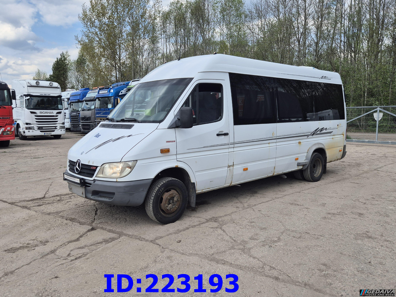 MERCEDES-BENZ Sprinter 416 VIP AC 17-seater - Autocar: photos 1 MERCEDES-BENZ Sprinter 416 VIP AC 17-seater - Autocar: photos 1