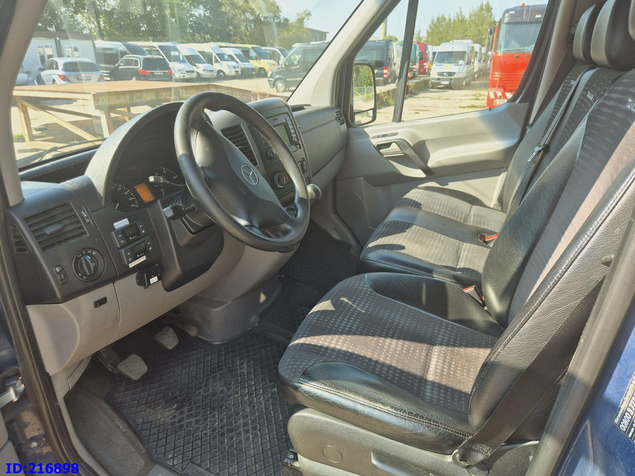 Autocar MERCEDES-BENZ Sprinter 516 - VIP - Tamlans  16-seater: photos 9