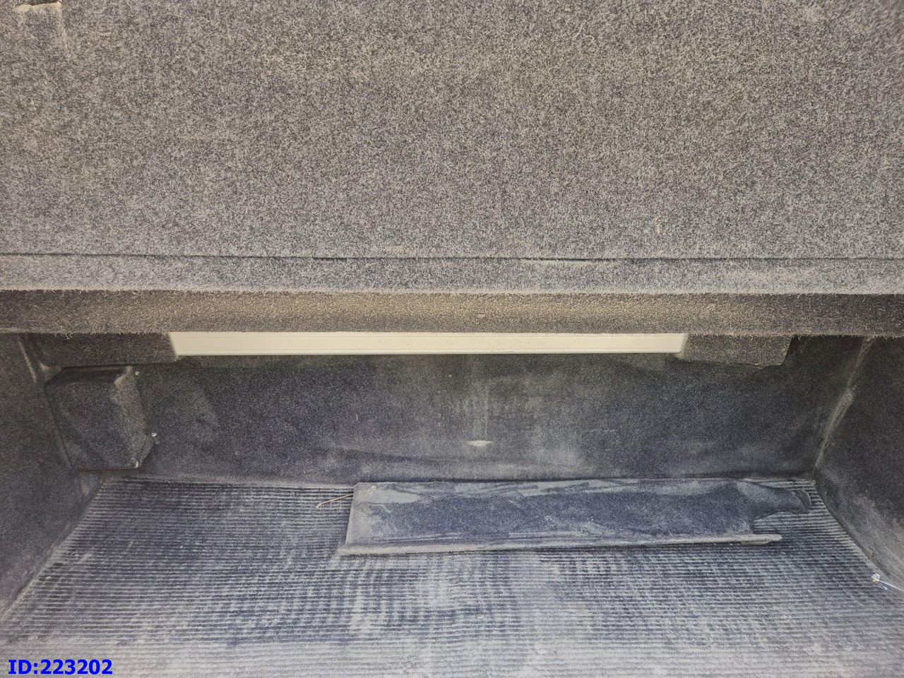 Minibus, Autocar MERCEDES-BENZ Sunrider 818D Vario 33 - Seater: photos 6 Minibus, Autocar MERCEDES-BENZ Sunrider 818D Vario 33 - Seater: photos 6