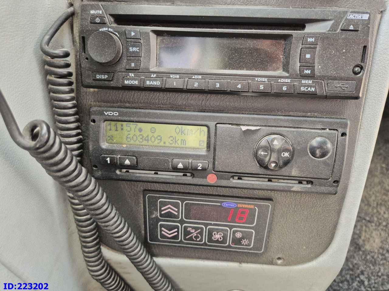 Minibus, Autocar MERCEDES-BENZ Sunrider 818D Vario 33 - Seater: photos 11 Minibus, Autocar MERCEDES-BENZ Sunrider 818D Vario 33 - Seater: photos 11