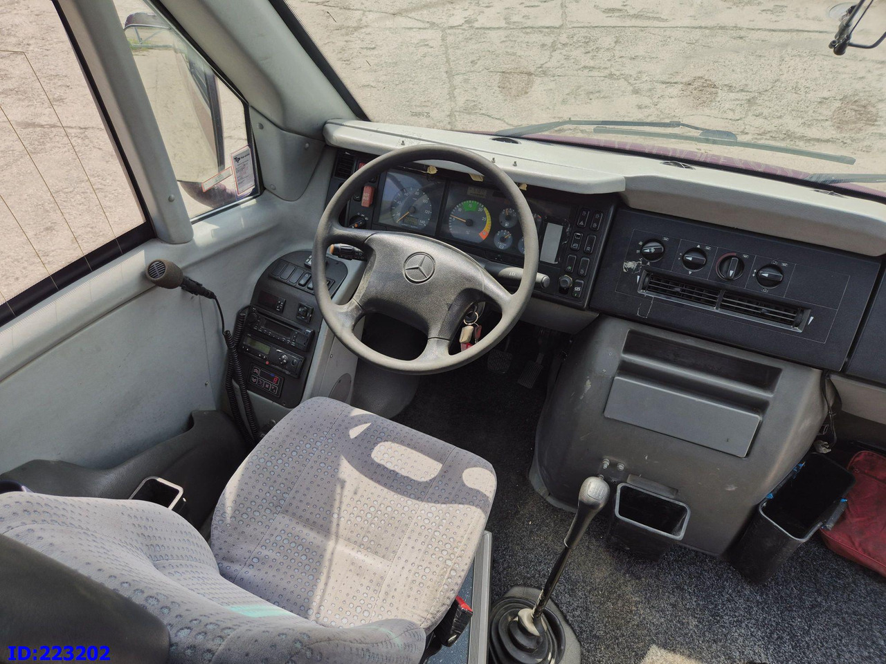 Minibus, Autocar MERCEDES-BENZ Sunrider 818D Vario 33 - Seater: photos 8 Minibus, Autocar MERCEDES-BENZ Sunrider 818D Vario 33 - Seater: photos 8