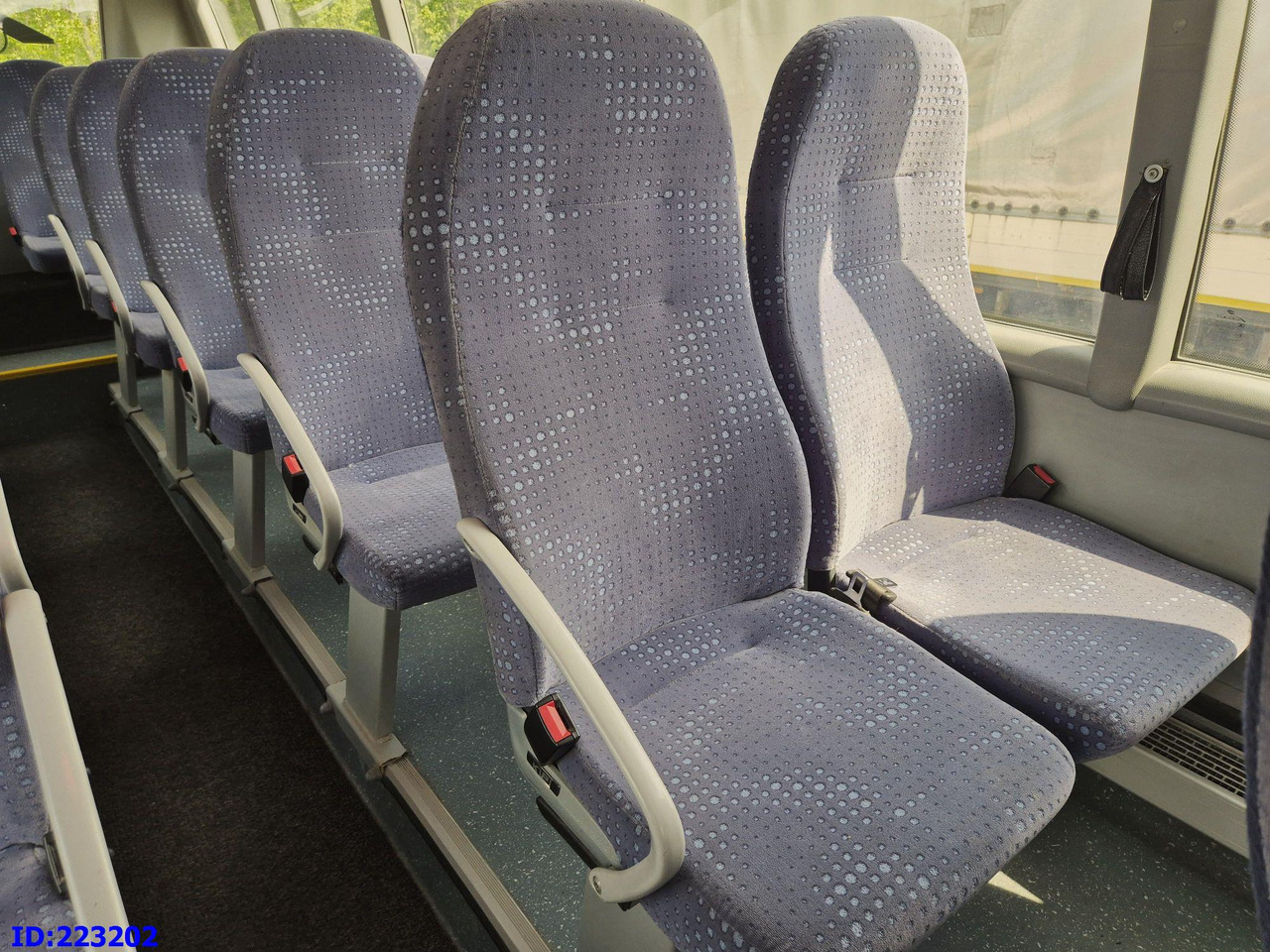 Minibus, Autocar MERCEDES-BENZ Sunrider 818D Vario 33 - Seater: photos 12 Minibus, Autocar MERCEDES-BENZ Sunrider 818D Vario 33 - Seater: photos 12