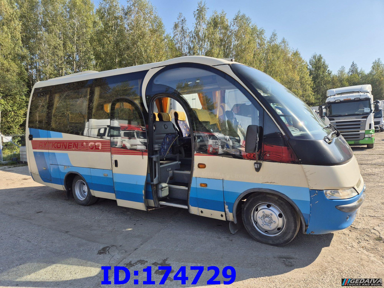 MERCEDES-BENZ Vario 815 26-Seater - Autocar: photos 4 MERCEDES-BENZ Vario 815 26-Seater - Autocar: photos 4