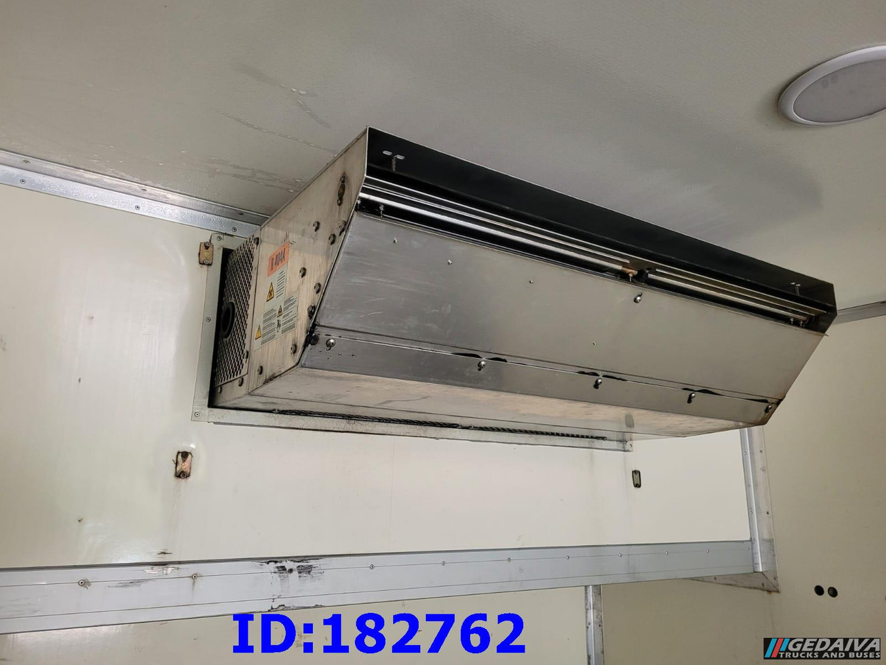 THERMO KING TS-500e - Unité réfrigéré: photos 2 THERMO KING TS-500e - Unité réfrigéré: photos 2