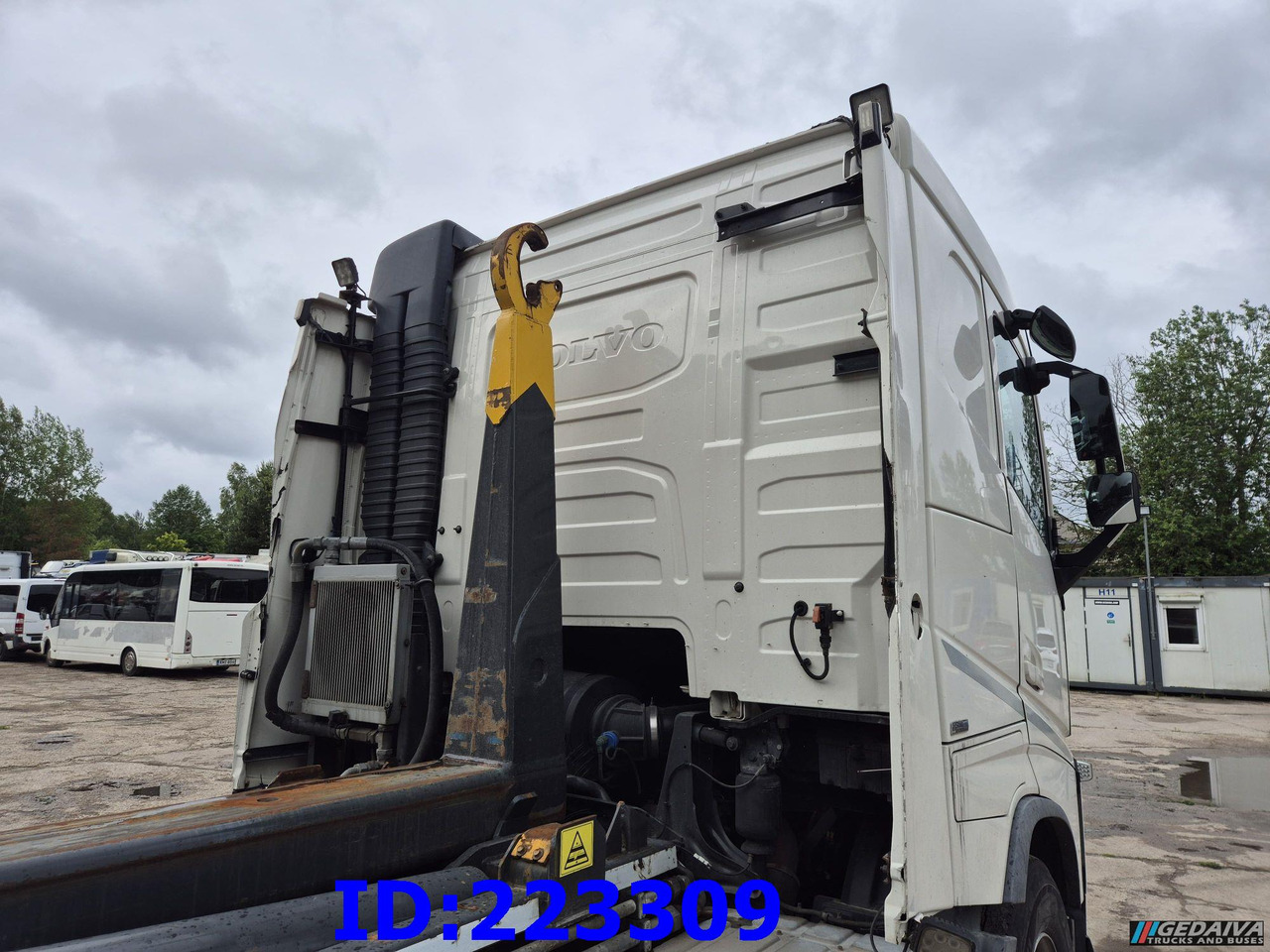 VOLVO FH13 540HP 8x2 Hook lift (2axles steering - 2 axles lifting) - Camion ampliroll: photos 5 VOLVO FH13 540HP 8x2 Hook lift (2axles steering - 2 axles lifting) - Camion ampliroll: photos 5