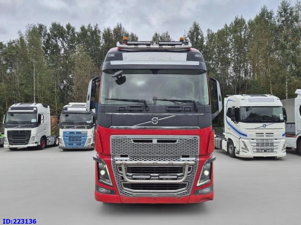 VOLVO FH16 750HP - 8x4 -Big Axles - Châssis cabine: photos 2 VOLVO FH16 750HP - 8x4 -Big Axles - Châssis cabine: photos 2