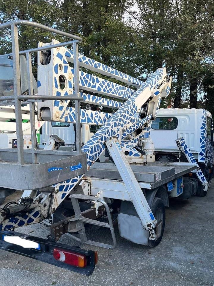 CTE Z 19 - Camion avec nacelle: photos 5 CTE Z 19 - Camion avec nacelle: photos 5