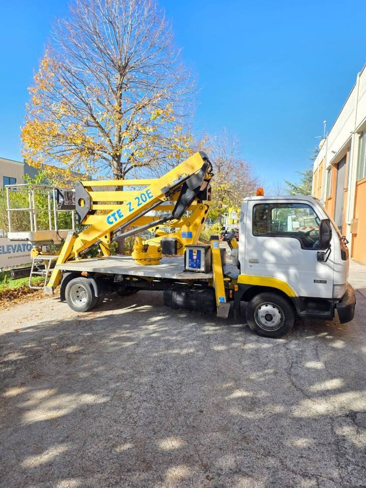 CTE ZED 20 - Camion avec nacelle: photos 1 CTE ZED 20 - Camion avec nacelle: photos 1