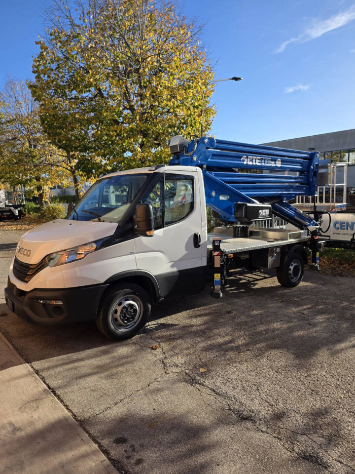 CTE ZED 25 - Camion avec nacelle: photos 2 CTE ZED 25 - Camion avec nacelle: photos 2