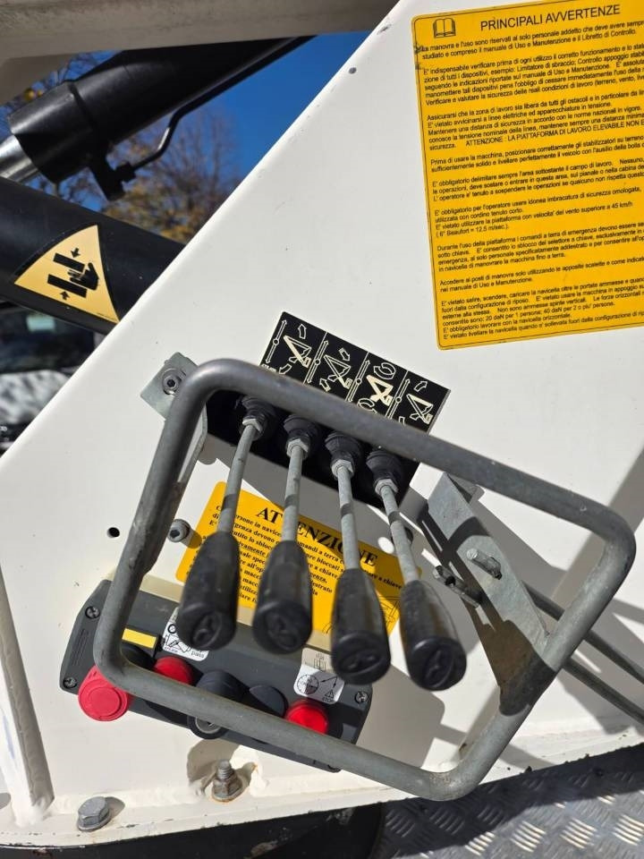 GSR E219PX E4  - Camion avec nacelle: photos 4 GSR E219PX E4  - Camion avec nacelle: photos 4