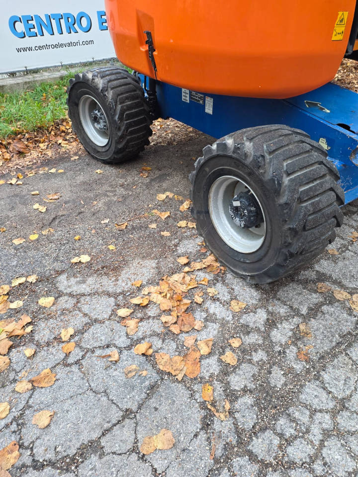 JLG 450AJ - Nacelle articulée: photos 3 JLG 450AJ - Nacelle articulée: photos 3