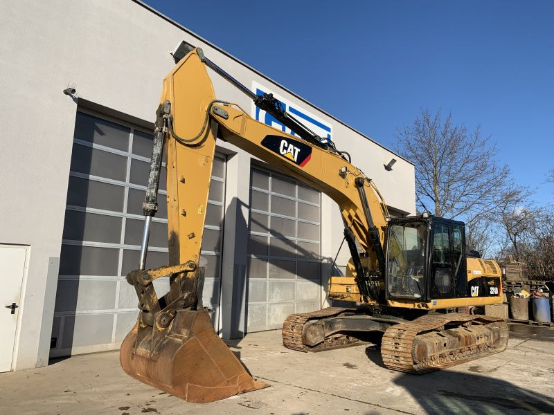 Caterpillar 324 DL (110354) - Pelle sur chenille: photos 3 Caterpillar 324 DL (110354) - Pelle sur chenille: photos 3