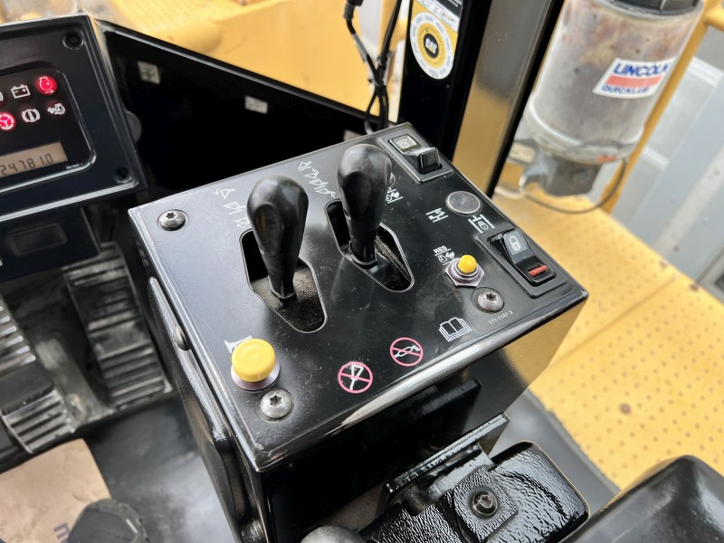 Chargeuse sur pneus Caterpillar 988G (110975): photos 12 Chargeuse sur pneus Caterpillar 988G (110975): photos 12