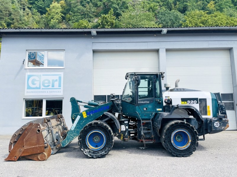 Komatsu WA320-8 (3661) - Chargeuse sur pneus: photos 3 Komatsu WA320-8 (3661) - Chargeuse sur pneus: photos 3