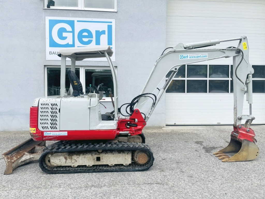 Takeuchi TB135 (4056) - Mini pelle: photos 2 Takeuchi TB135 (4056) - Mini pelle: photos 2