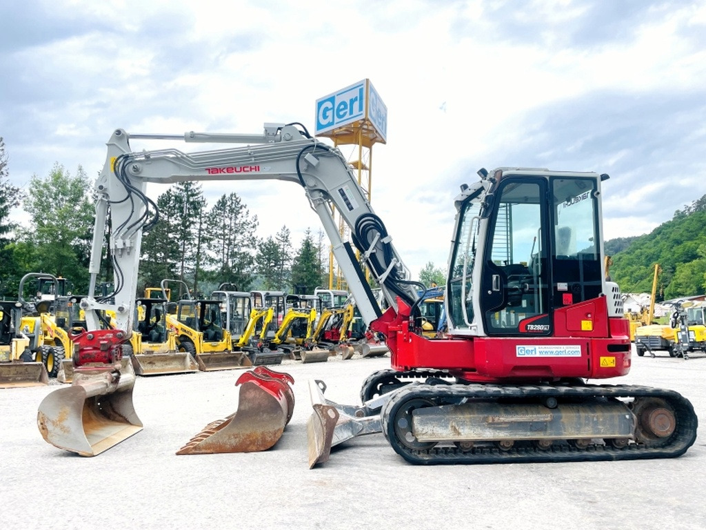 Takeuchi TB280FR (4002) - Mini pelle: photos 1 Takeuchi TB280FR (4002) - Mini pelle: photos 1