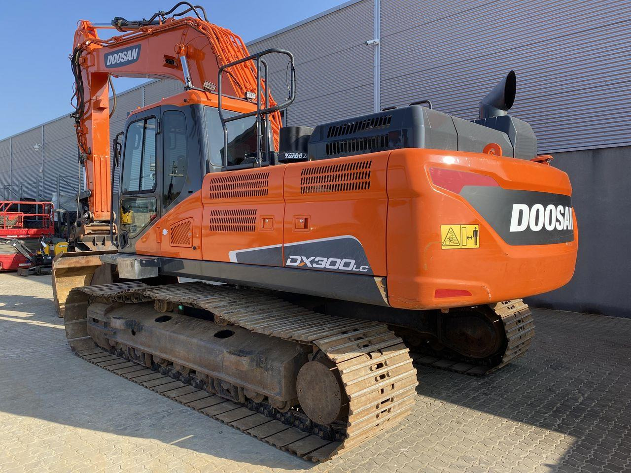 Doosan DX300LC-5 - Pelle sur chenille: photos 2 Doosan DX300LC-5 - Pelle sur chenille: photos 2