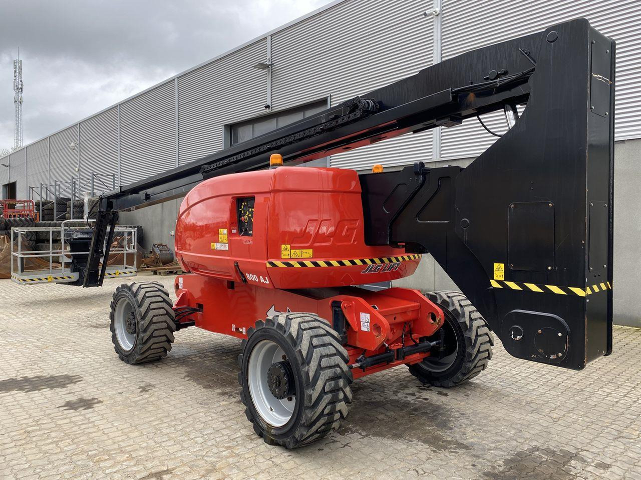 JLG 800AJ - Nacelle articulée: photos 2 JLG 800AJ - Nacelle articulée: photos 2