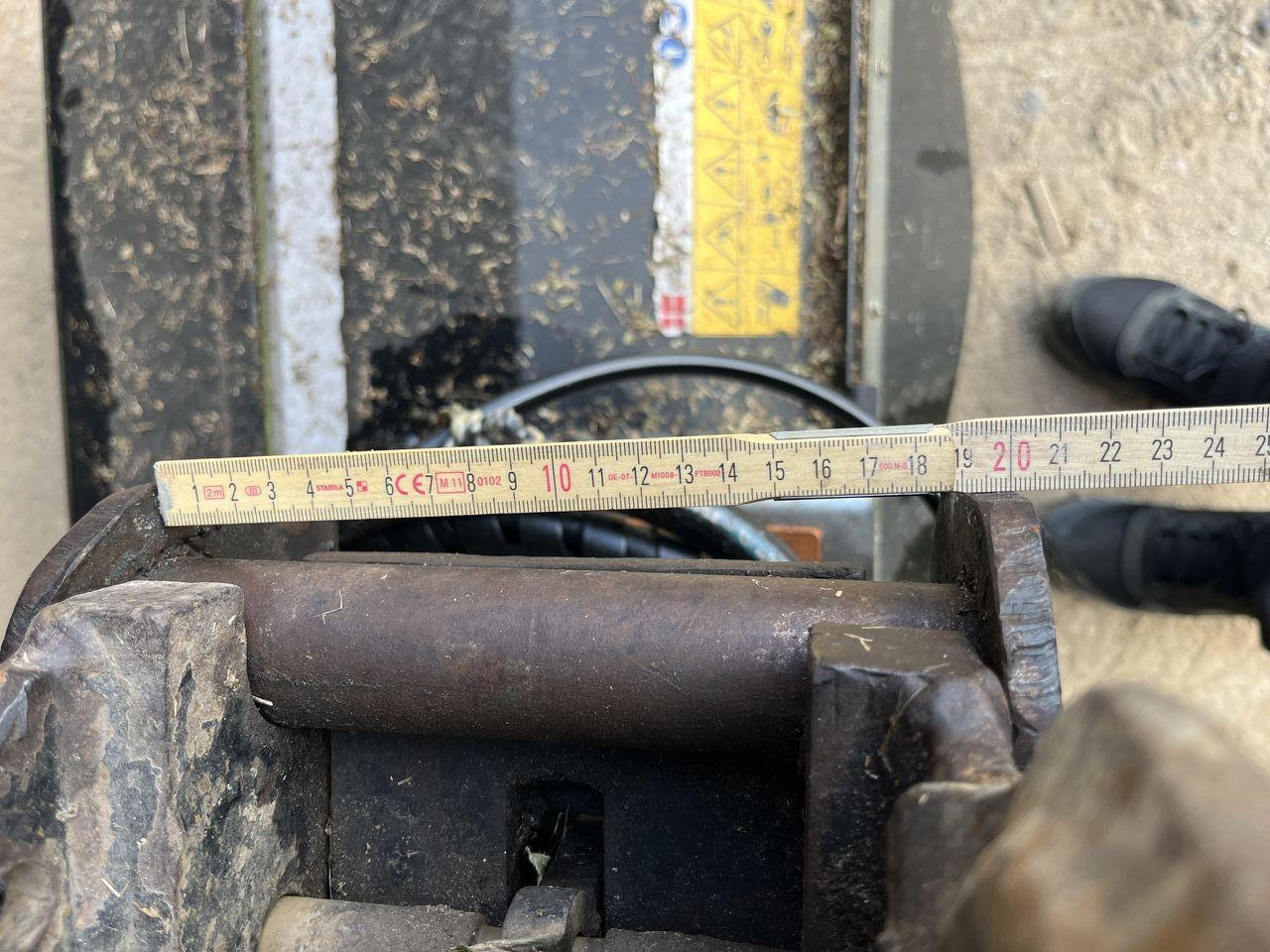 Komatsu PC27MR-2 - Mini pelle: photos 5 Komatsu PC27MR-2 - Mini pelle: photos 5