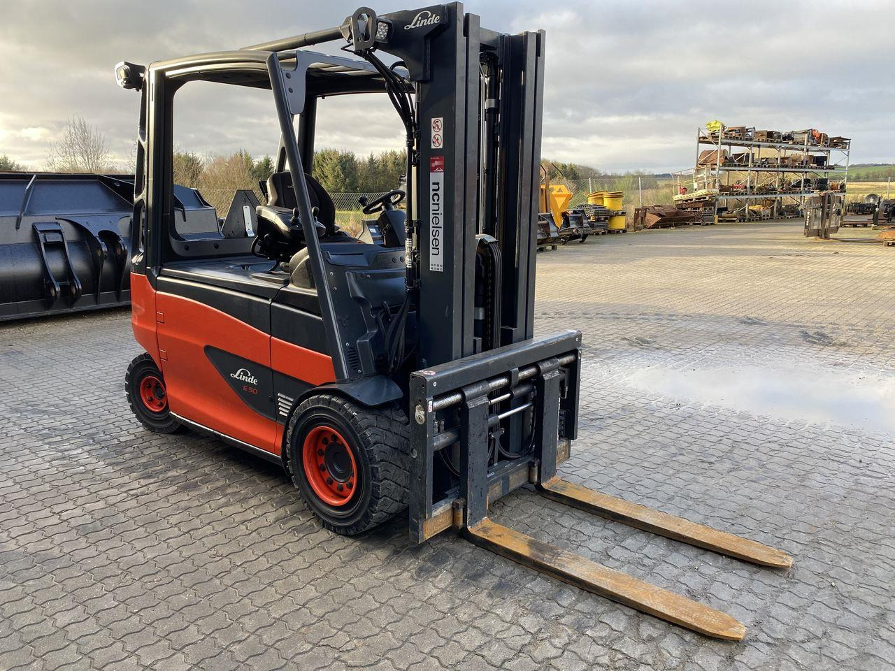 Linde E50 - Chariot élévateur électrique: photos 5 Linde E50 - Chariot élévateur électrique: photos 5