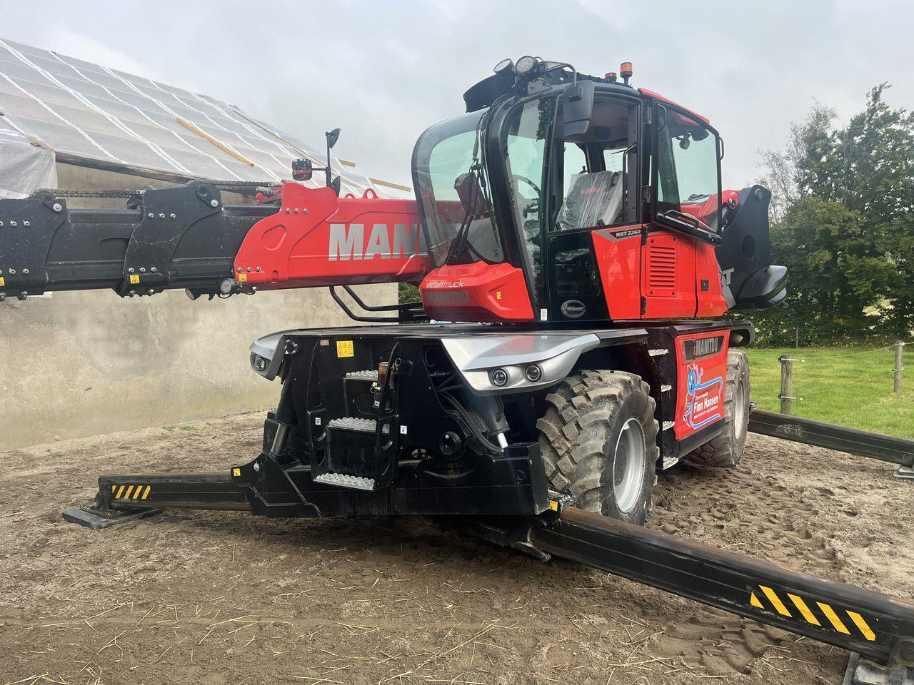 Manitou MRT2260 VISION+ ST5 - Chariot télescopique: photos 5 Manitou MRT2260 VISION+ ST5 - Chariot télescopique: photos 5