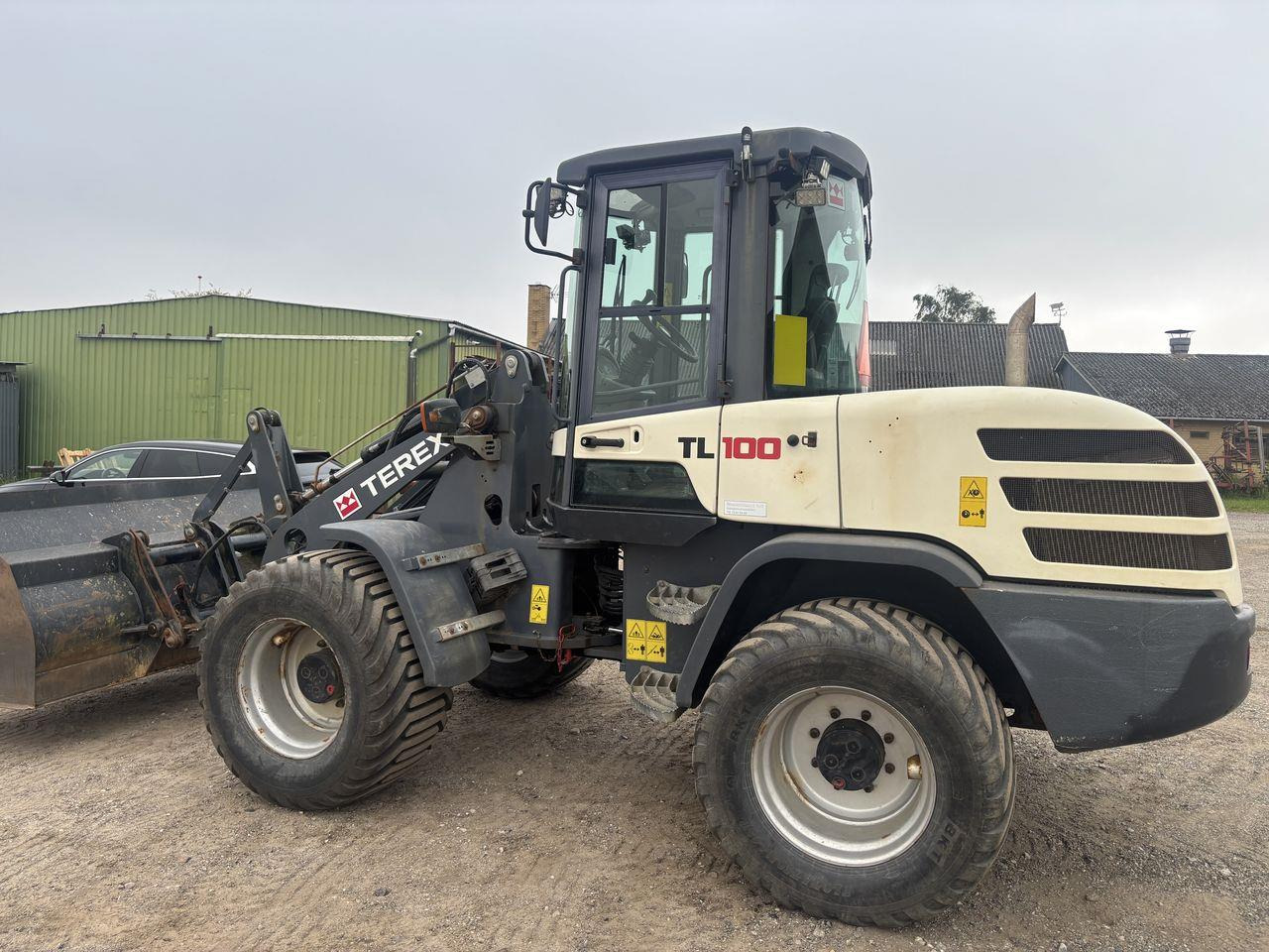 Terex TL100 - Valet de ferme: photos 5 Terex TL100 - Valet de ferme: photos 5