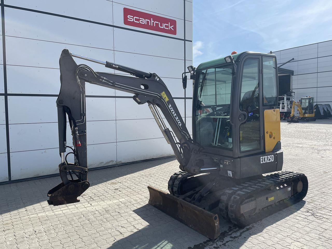 Volvo ECR25 - Mini pelle: photos 1 Volvo ECR25 - Mini pelle: photos 1