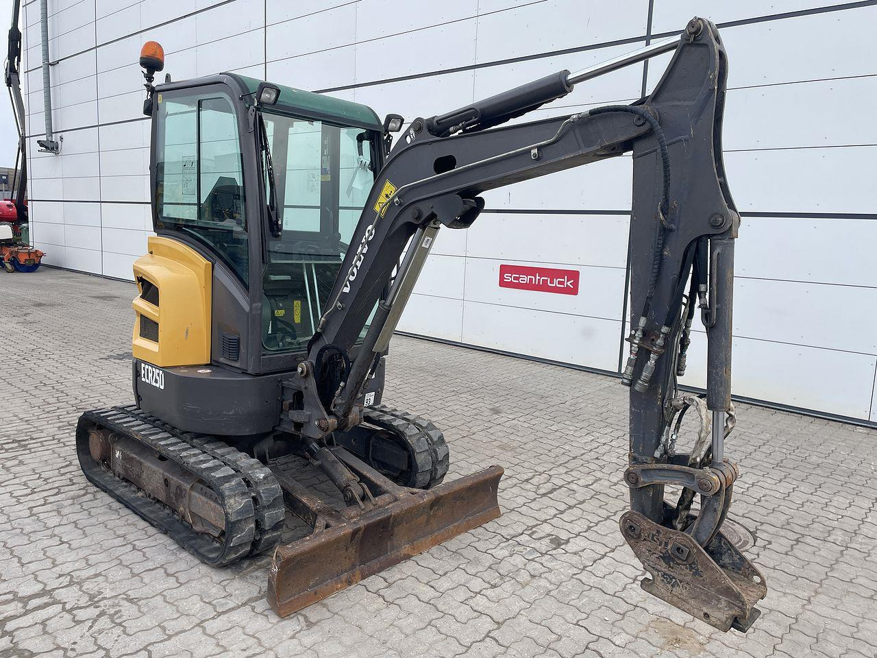 Volvo ECR25D - Mini pelle: photos 5 Volvo ECR25D - Mini pelle: photos 5