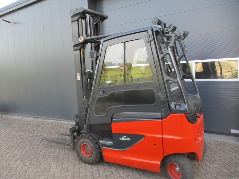 Linde E20-01/600 - Chariot élévateur électrique: photos 1 Linde E20-01/600 - Chariot élévateur électrique: photos 1