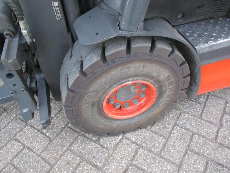 Linde E20-01/600 - Chariot élévateur électrique: photos 4 Linde E20-01/600 - Chariot élévateur électrique: photos 4