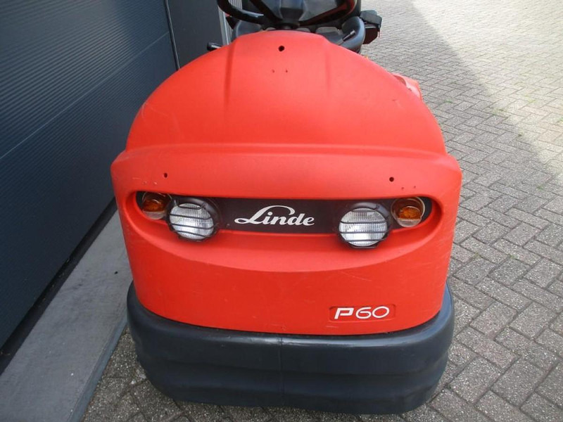 Chariot tracteur Linde P 60: photos 6 Chariot tracteur Linde P 60: photos 6