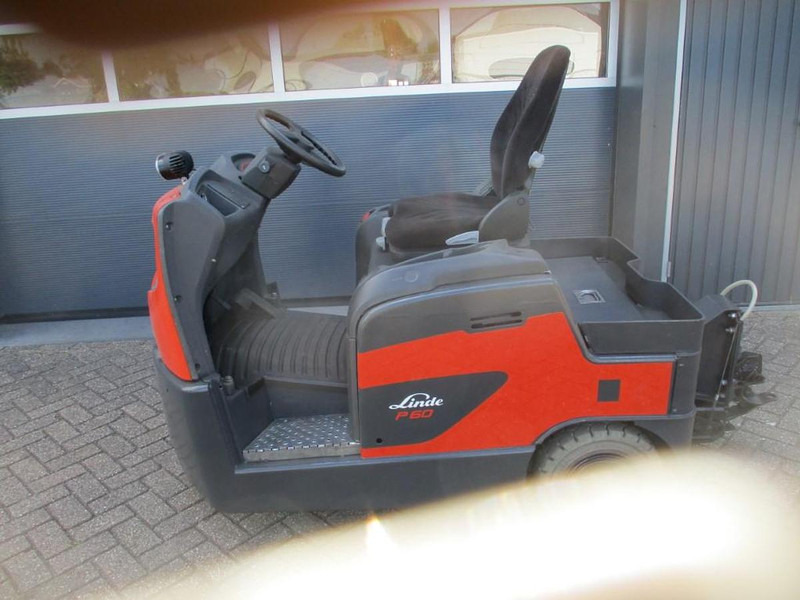 Linde P 60 - Chariot tracteur: photos 2 Linde P 60 - Chariot tracteur: photos 2