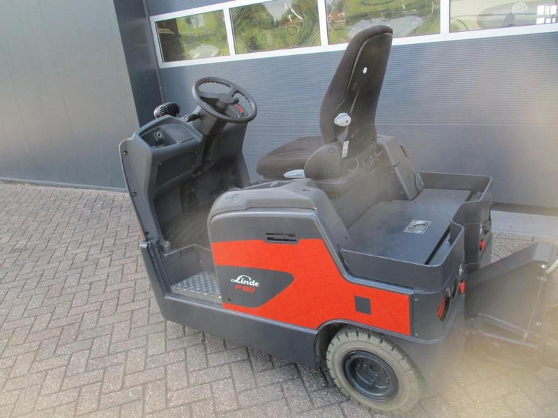Linde P 60 - Chariot tracteur: photos 1 Linde P 60 - Chariot tracteur: photos 1