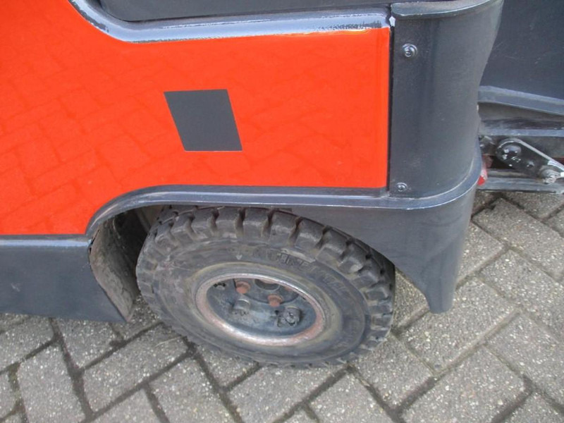 Linde P 60 - Chariot tracteur: photos 4 Linde P 60 - Chariot tracteur: photos 4