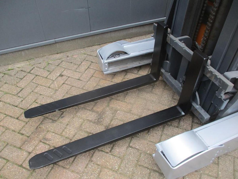 Still FM-X17 - Chariot à mât rétractable: photos 3 Still FM-X17 - Chariot à mât rétractable: photos 3