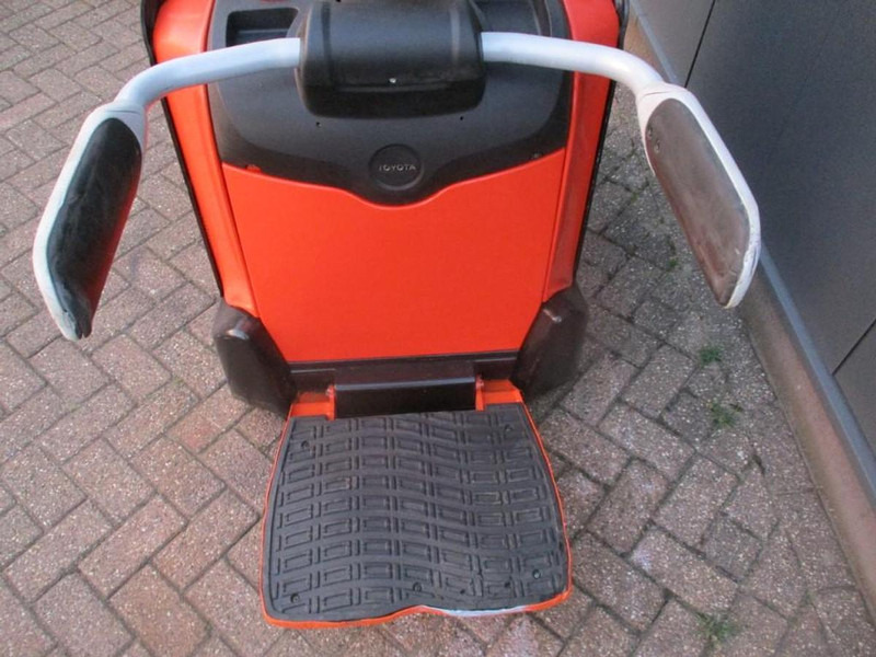 Toyota SPE200D - Transpalette: photos 5 Toyota SPE200D - Transpalette: photos 5