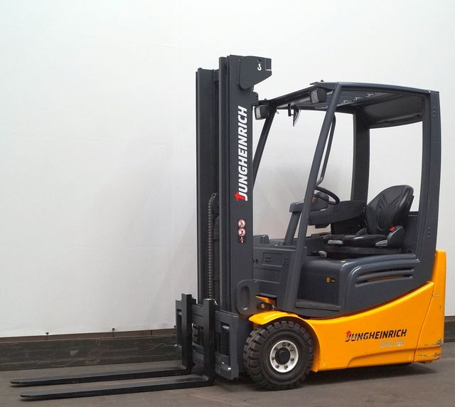 Jungheinrich EFG215 - Chariot élévateur électrique: photos 1 Jungheinrich EFG215 - Chariot élévateur électrique: photos 1