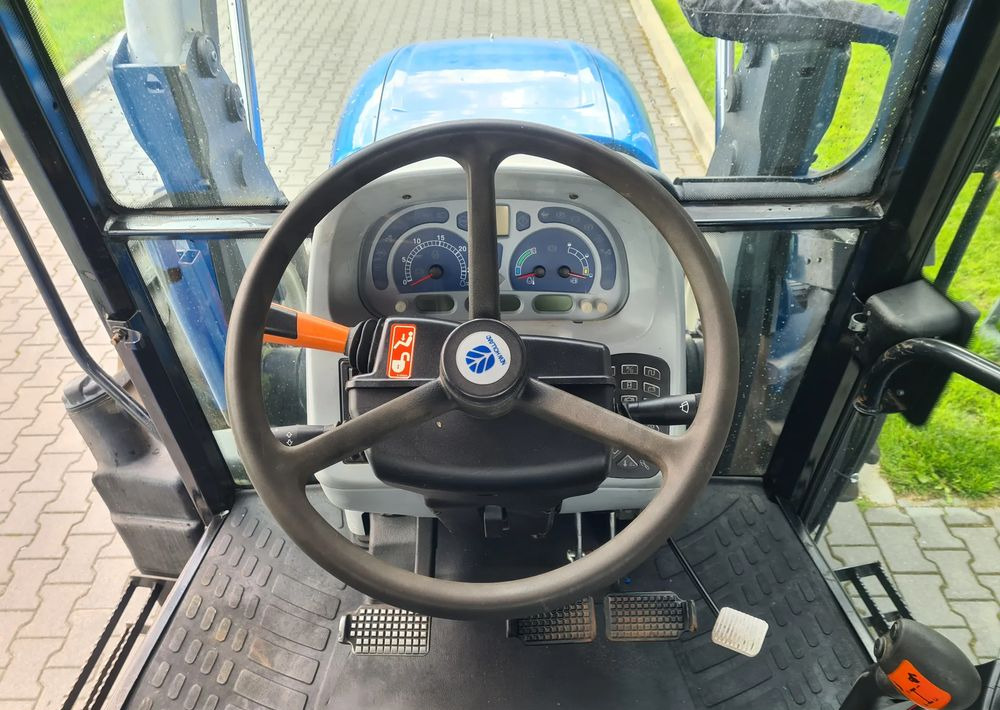 Tracteur agricole New Holland T5040: photos 8