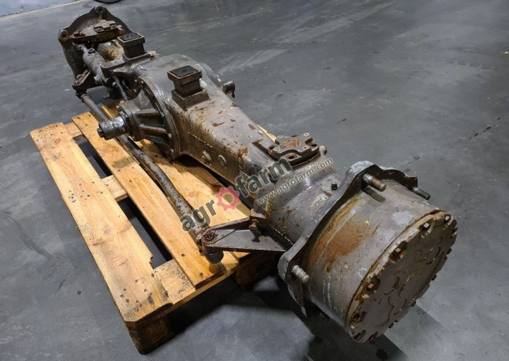 Przedni most Massey Ferguson 2685 - Transmission: photos 1 Przedni most Massey Ferguson 2685 - Transmission: photos 1