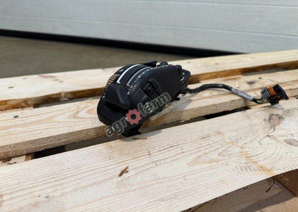 Sterownik EHR John deere 6155M - Système électrique: photos 1 Sterownik EHR John deere 6155M - Système électrique: photos 1