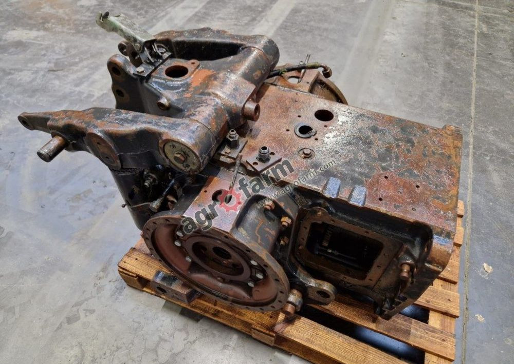 Tylny most Valtra 6400 - Boîte de vitesse: photos 2 Tylny most Valtra 6400 - Boîte de vitesse: photos 2