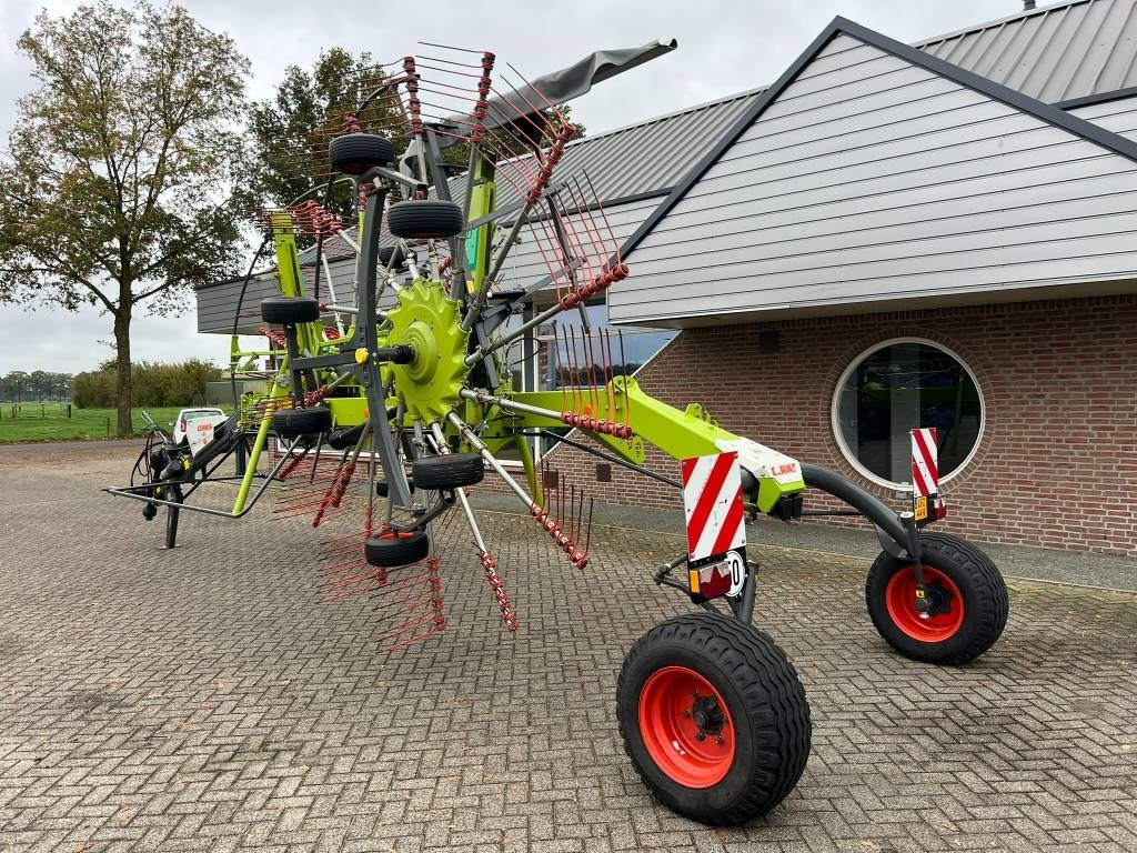 Claas Liner 1900 - Faneuse: photos 3 Claas Liner 1900 - Faneuse: photos 3