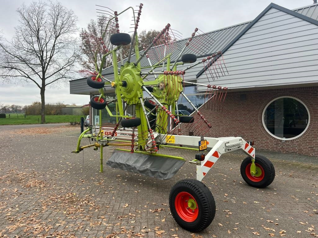 Claas Liner 780 Profil - Faneuse: photos 3 Claas Liner 780 Profil - Faneuse: photos 3