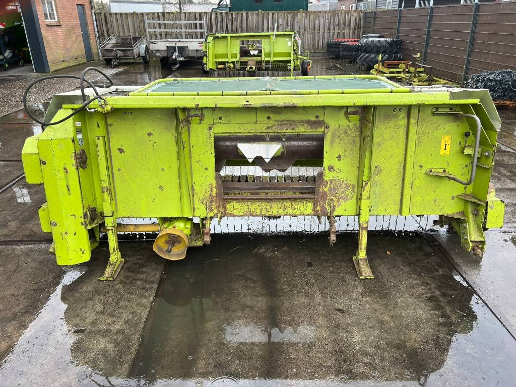 Claas PU 300 Gras pickup - Accessoire aux ensileuses: photos 3 Claas PU 300 Gras pickup - Accessoire aux ensileuses: photos 3