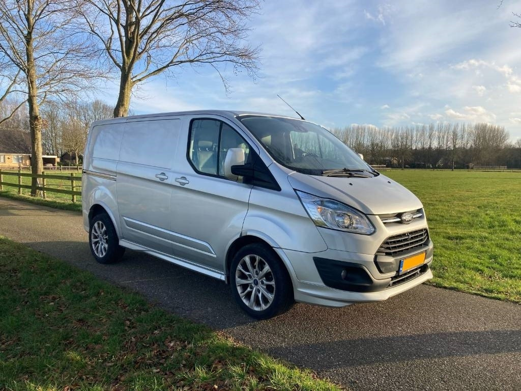 Ford Transit - Fourgon utilitaire: photos 2 Ford Transit - Fourgon utilitaire: photos 2